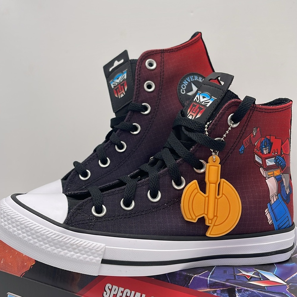 Vans WMNS Transformers x Chuck Taylor All
Star High 'Autobots' Sneakers - Picture 9 of 16